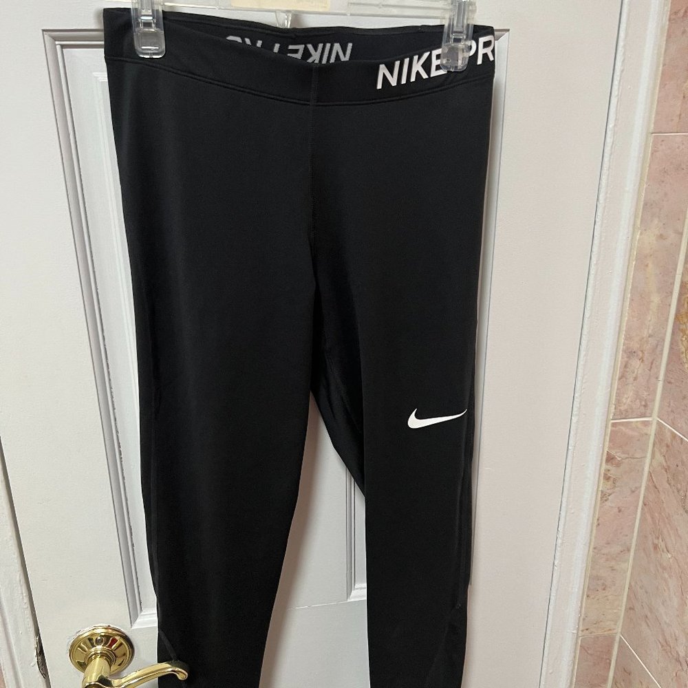 Black Nike Pro Leggings